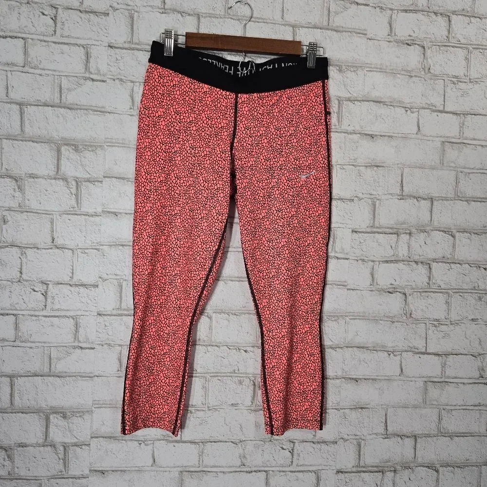 Nike Coral Pink Printed Capri Leggings with Black Waistband